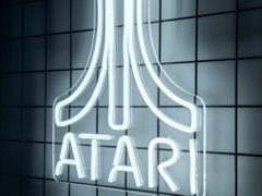Een neon wit LED-bord met het logo van Atari (bron: Atari)