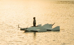 Vliegen over het water