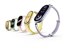 De Smart Band 11 is verkrijgbaar in vier uitvoeringen. Afgebeeld: het draagbare apparaat in verschillende kleuren en met verschillende bandjes.