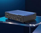 De nieuwe robuuste, ventilatorloze mini PC van Aaeon heeft maar liefst vijf RJ45-netwerkpoorten. (Afbeeldingsbron: Aaeon, bewerkt)