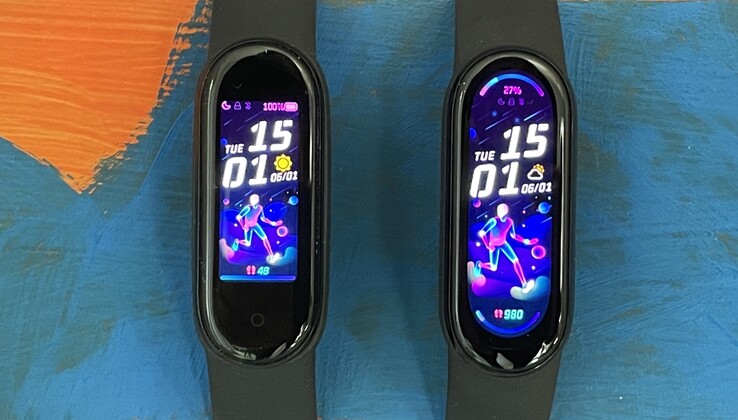 Schermvergelijking: Links Xiaomi Mi Smart Band 5, rechts Xiaomi Mi Smart Band 6