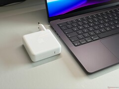 96W PSU van de Apple MacBook Pro 14