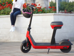 De Fucare HU3 Pro kan worden bereden als een zittende minifiets of elektrische scooter. (Afbeelding bron: Fucare)