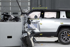 De Rivian R1S SUV scoorde hoog in de botsproeven van de IIHS. (Beeldbron: IIHS)