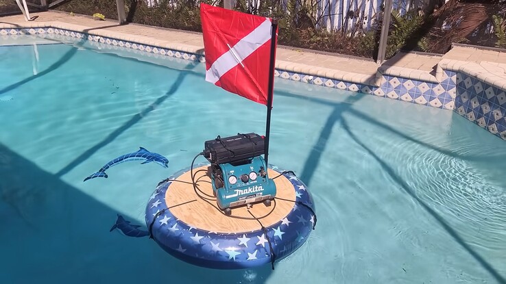 De compressor en accu's gemonteerd op een 