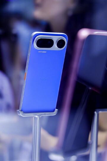 De NaviX Ultra in blauw.