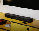 De TV Speaker 2nd Gen wordt gelanceerd met een centrale tweeter. Afgebeeld: de soundbar onder een tv.
