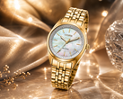 Het Citizen EM1232-59D-horloge heeft een kast van 30 mm