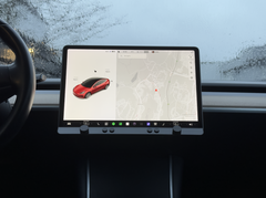 De Ctrl-Bar is een fysiek knopaccessoire dat wordt bevestigd aan het centrale scherm van een Tesla Model Y of Model 3. (Beeldbron: Indiegogo)