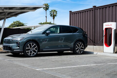 Vanaf het vierde kwartaal van 2026 kunnen bestuurders van volledig elektrische Volvo-modellen, zoals de compacte EX30, meer dan 20.000 Tesla Superchargers in heel Europa rechtstreeks via de fabriekssmartphone-app gebruiken.