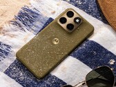 De Motorola Edge 2026 heeft een opvallende achterkant met een stoffen oppervlak.