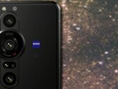 Voor de Sony Xperia 1 V en 5 V smartphones van 2023 kunnen blijkbaar grote ontwerpwijzigingen worden verwacht. (Beeldbron: Sony - bewerkt)