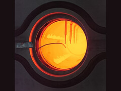 Een beetje zonlicht zou genoeg moeten zijn om temperaturen op te wekken die vergelijkbaar zijn met die in een hoogoven. (Afbeelding: Cell Press/Device)