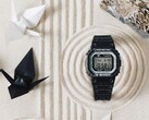 De Casio G-Shock DW-5600RGM-1 is een van de twee horloges met origami-thema