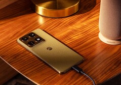 Motorola smokkelt naar verluidt affiliate codes in shopping apps.