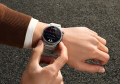 De Oppo Watch X3 heeft een robuuste titanium behuizing.