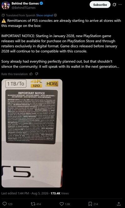 Waarschuwingssticker op de PS5-console over het einde van fysieke spellen getoond