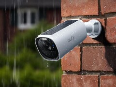 De eufyCam E40 (foto) met zonnepaneel van Anker is gelanceerd in Europa. (Afbeeldingsbron: eufy)