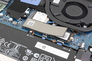 Bezet M.2 2280 PCIe4 x4 SSD slot. Het systeem kan maximaal twee opslagschijven ondersteunen