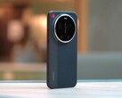 Een Engelstalige YouTuber heeft de Xiaomi 17 Ultra Leica Edition uit de doos gehaald en getest (Afbeelding bron: Ben's Gadget Reviews)