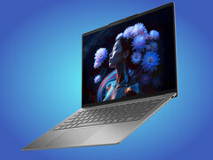 De IdeaPad Slim 5 Ultra weegt iets meer dan 1 kg als hij geconfigureerd is met een OLED-beeldscherm.