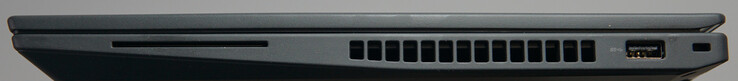 Aansluitingen rechts: SmartCard-lezer, USB-A (5 Gbit/s), Kensington-slot