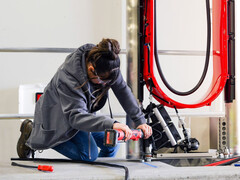 Geprefabriceerde Superchargers maken een snellere installatie mogelijk. (Afbeeldingsbron: Tesla)