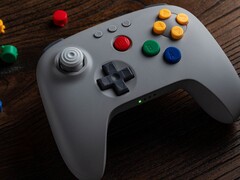 De Classic Gray 8bitDo 64 Bluetooth Controller kost meer dan de andere kleuren. (Afbeeldingsbron: 8BitDo)