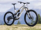 De Canyon Spectral:ON CF 9 is vrij licht en levert een sterke trekkracht