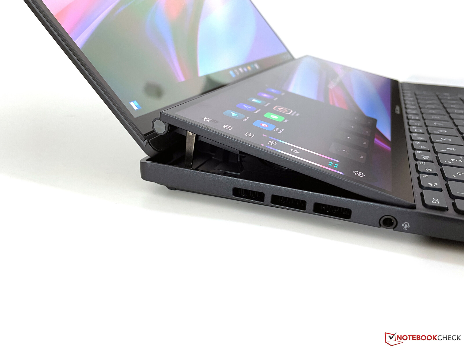 Asus Zenbook Pro 14 Duo in review Laptop met dubbel scherm en een snel 120 Hz OLEDscherm