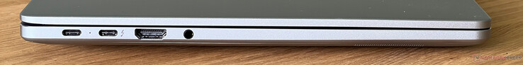 Links: USB-C 3.2 Gen 1 (5 Gbit/s, DisplayPort ALT-modus, Power Delivery), USB-C 4.0 met Thunderbolt 4 (40 Gbit/s, DisplayPort ALT-modus, Power Delivery), HDMI 2.0, 3,5-mm audio