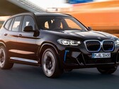 De nogal conservatief vormgegeven BMW iX3 kan in 2023 een veel sportievere nakomeling krijgen met de legendarische M badge (Afbeelding: BMW)