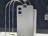 De Galaxy S25 Edge. (Afbeelding Bron: Mishaal Rahman)