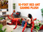 De Grounded 2-thema Giant Red Ant Buggy Mount pluche afgebeeld (bron: Xbox Wire)