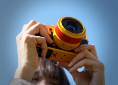 De TTArtisan 35 mm f/1.8 II is nu ook verkrijgbaar in een opvallende oranje variant.