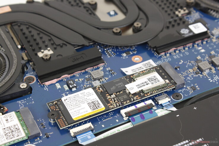 Ondersteunt maximaal één interne M.2 PCIe4 x4 NVMe SSD
