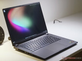 De Aorus Master 16 Gen 2 combineert de AMD Ryzen 9 9955HX3D met twee van Nvidia's krachtigste laptop-GPU's.