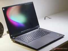 De Aorus Master 16 Gen 2 combineert de AMD Ryzen 9 9955HX3D met twee van Nvidia's krachtigste laptop-GPU's.