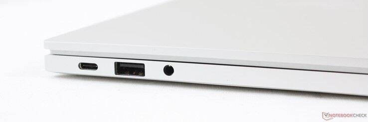 Links: USB-C met Thunderbolt 4, Power Delivery en DisplayPort, USB-A 3.1 Gen. 1, 3.5 mm combo audio
