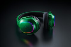 Razer Phantom Collection Barracuda X Chroma headset (Afbeelding bron: Razer PR)