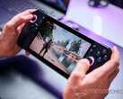 AFMF 2.1 is nu beschikbaar op de ROG Ally en de nieuwere ROG Ally X, afgebeeld. (Afbeeldingsbron: Notebookcheck)