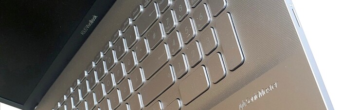 Asus VivoBook 17 F712JA Asus VivoBook 17 F712JA