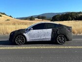 De 2026 Model Y Performance in camouflage van een testezel. (Afbeeldingsbron: ConfidentImage4266/Reddit)