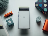 De Pixel 6-serie zou nu betere haptische feedback moeten leveren in 'bepaalde omstandigheden en gebruikssituaties'. (Afbeelding bron: Jonas Elia)