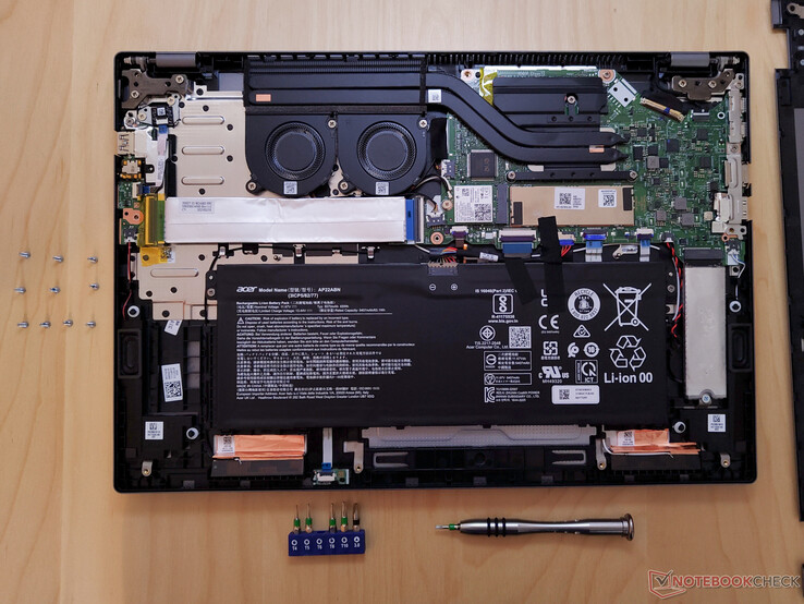 De binnenkant van de Acer Swift Go 16 