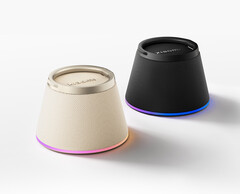 De luidspreker wordt met een magneet aan de achterkant van een draadloos oplaadbare telefoon, waaronder iPhones, bevestigd en fungeert als standaard.