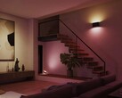 De Philips Hue Dymera heeft onafhankelijk regelbare LED-lichtbronnen aan de boven- en onderkant. (Afbeelding bron: Philips Hue)