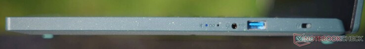 Rechts: LED's, 3,5 mm audio-aansluiting, USB-A 3.2 Gen1, Nano Kensington