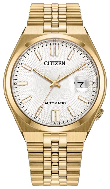 Citizen Tsuyosa 60 automatisch horloge met een goudkleurige roestvrijstalen kast en een armband in Jubilee-stijl, een witte wijzerplaat met guilloché-patroon en een cyclops-datumloep.