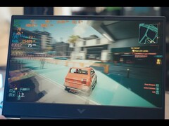 Cyberpunk 2077 gameplay op HP Victus met RTX 5050 GPU op 1080p medium instellingen (Afbeelding bron: Dawid Does Tech Stuff/YouTube)